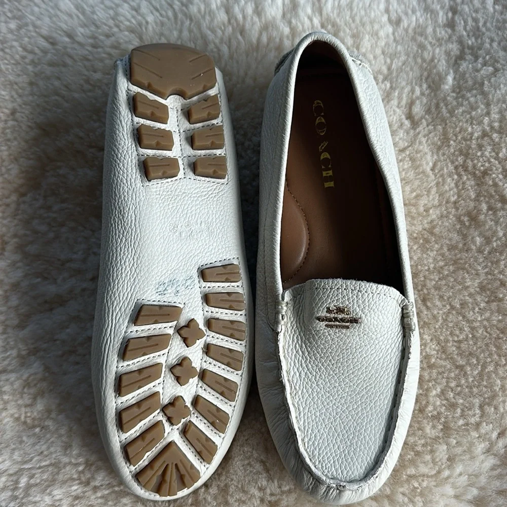 Coach White Pebbled Leather Loafers with Gold Logo